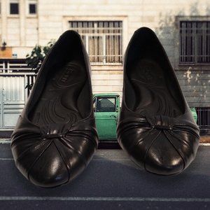 BORNSHOES Hand Crafted Footwear Patent Pending Woman's Shoes Size 8M/ Eur 39W